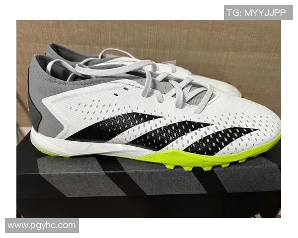 阿迪达斯足球鞋的选择与推荐助你在球场上尽显风采与实力