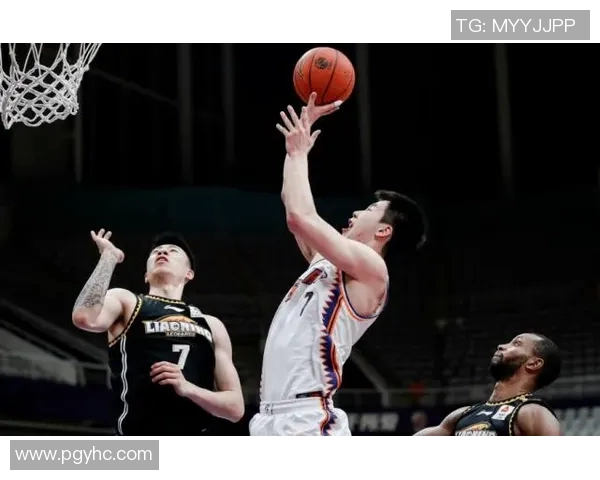 北京与山东的激烈对决谁将笑到最后篮球赛精彩回顾与分析 北京与山东的激烈对决谁将笑到最后篮球赛精彩回顾与分析